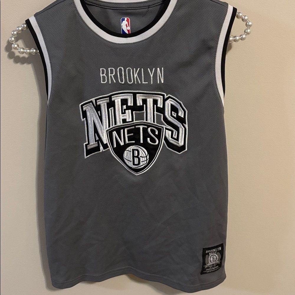 Brooklyn Nets Gray Sleeveless Jersey youth size 14-16